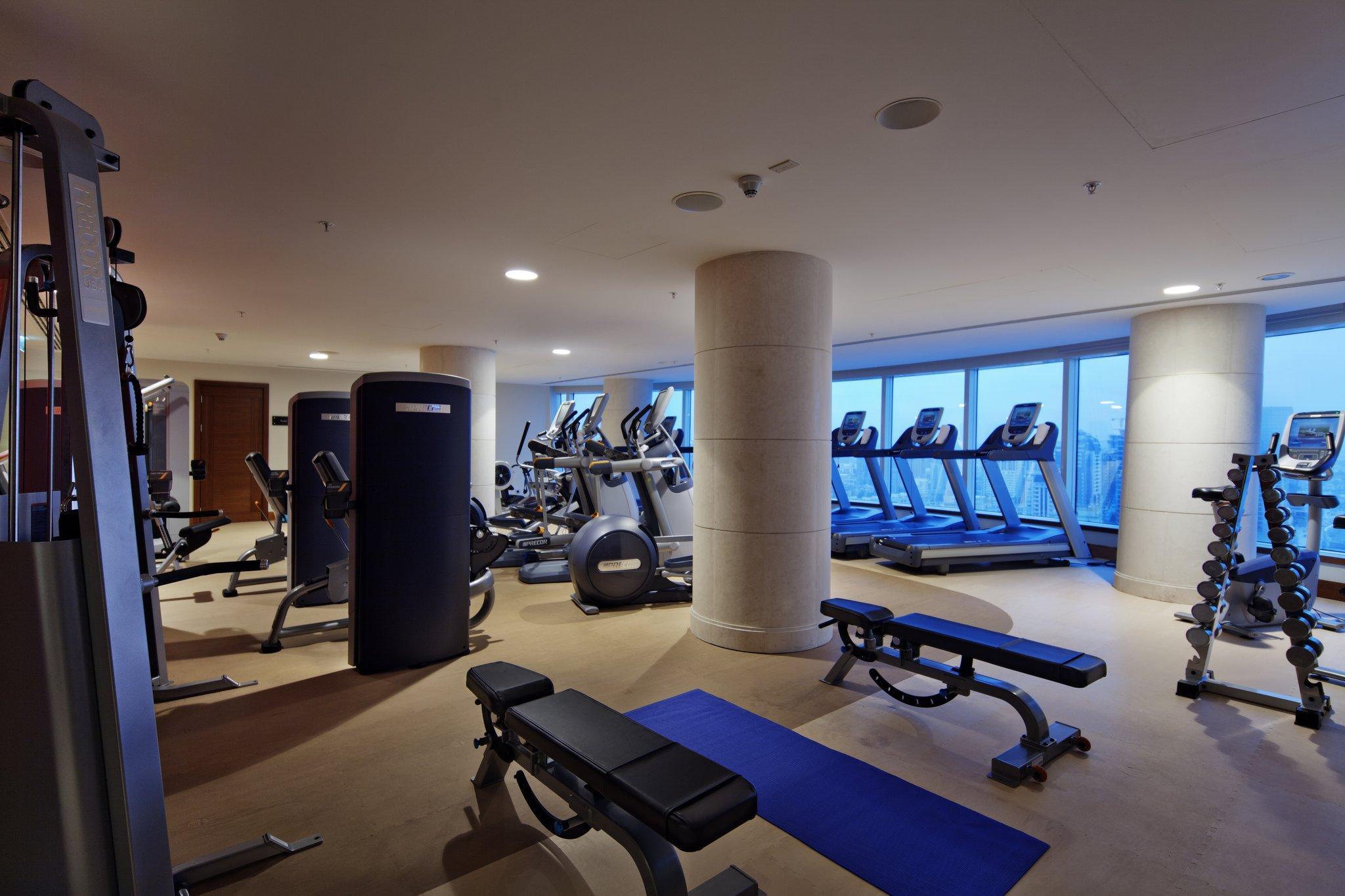 Hilton Baku Hotell Bekvämligheter bild The gym at the 57th floor