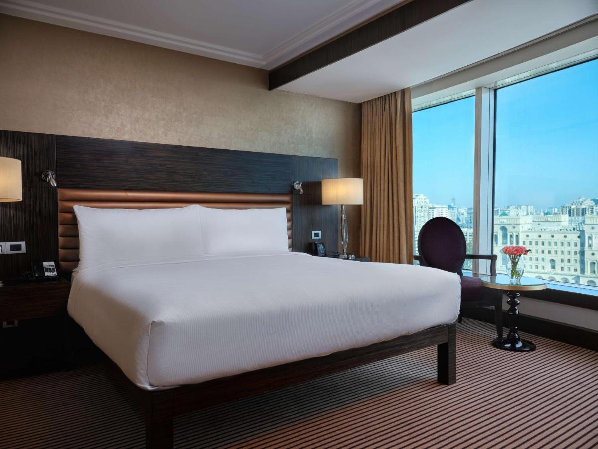 Hilton Baku Hotell Exteriör bild